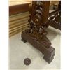 Image 3 : Beautiful Hand Carved Mahogany Accent Table 33x34