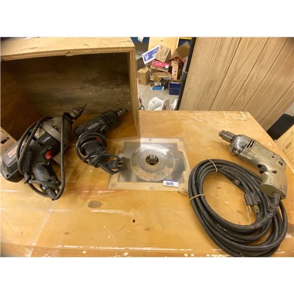 Craftsman Benchtop Router w/Shop Shelves / Organisers 42x48