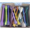 Image 2 : Big Box Of Torx Sticks & 5 tonne Crane Hooks