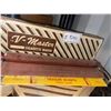 Image 2 : Antique V Master Cigarette Rolling Machine