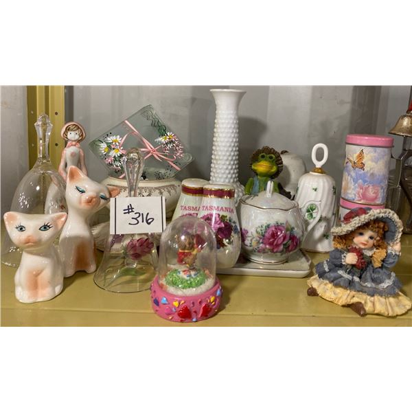 Vintage Decorative Collectables Figurines Salt & Pepper Shakers & More