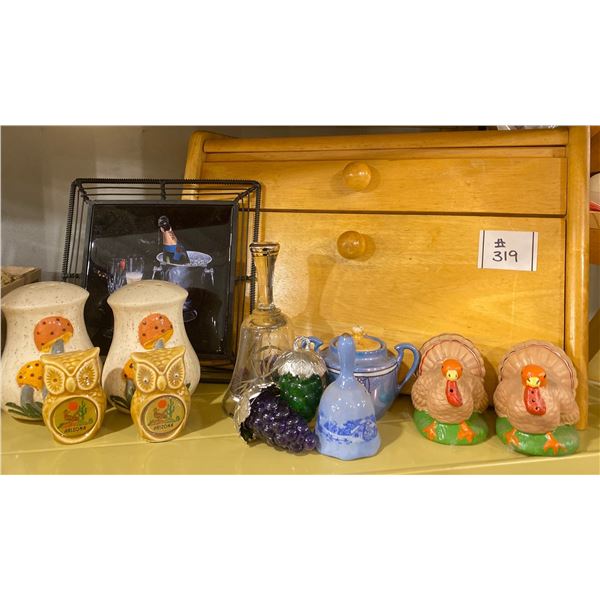 Cute Ornate Kitchen Collectables Wood Bread Box 24x17 & More