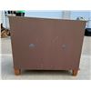 Image 9 : AV CABINET OR SHELF