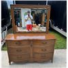 Image 1 : BASSETT FURNITURE CHEST OF DRAWERS WITH MIRROR (MATCHES LOT 13)