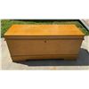 Image 17 : VINTAGE LANE CEDAR CHEST