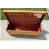 Image 5 : VINTAGE LANE CEDAR CHEST