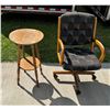 Image 10 : ROUND SIDE TABLE AND OFFICE CHAIR