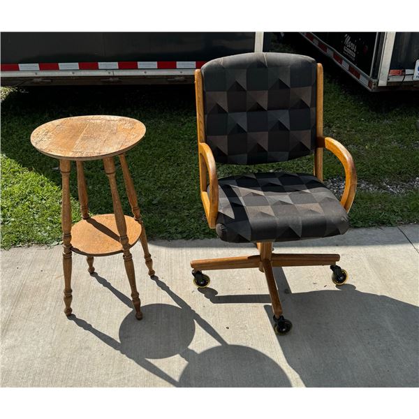 ROUND SIDE TABLE AND OFFICE CHAIR