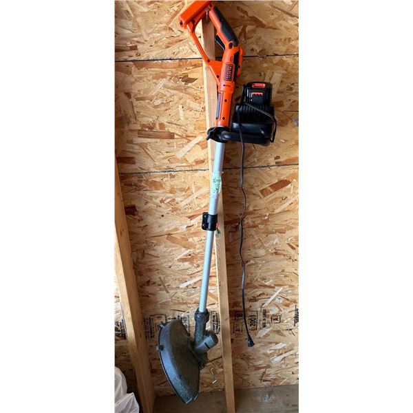 Black And Decker Trimmer Lithium Battery & Charger Included