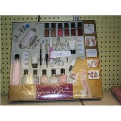 MANICURE SET