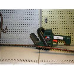 BLACK AND DECKER 22'' ELECTRIC HEDGE TRIMMER