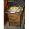 Image 1 : BROWN WOODEN RECORD TURNTABLE
