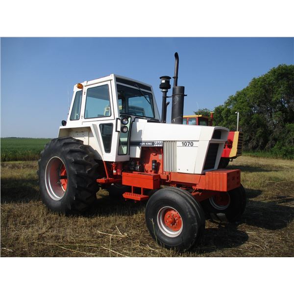 Case 1070 AgriKing Tractor - 2WD, Has AC - 7679Hrs. - Serial 10034179