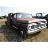 Image 3 : Ford Service Truck - Duals - 5th Wheel Hook-up, Steel Deck, V8 Engine - 85,073Miles - Not Running - 