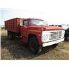 Image 3 : Ford 700 Truck - 4 x 2 Tranny, Dual Tires, Dual Ram Hoist, Metal Box (15' x 8') - 63,768Miles - Not 