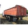 Image 4 : International Loadstar 1850 Truck - Diesel, Tandem, Dual Ram Hoist, Breaks are Poor, Metal Box (20' 