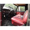 Image 13 : Ford F600 Truck - 5x2 Transmission, V8 Engine, Single Ram Hoist, Duals, Metal Box (16' x 8')- Showin