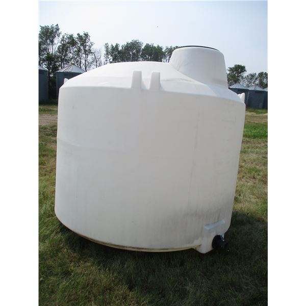 Poly Tank used for Liquid Fertilizer - 1400 US Gal