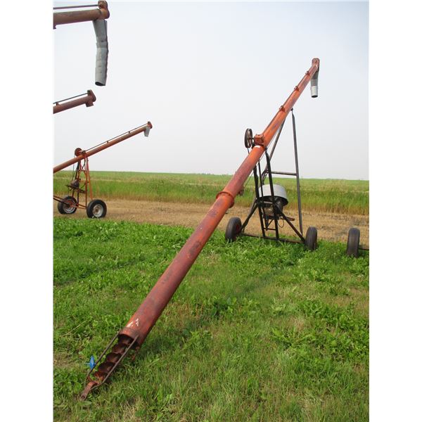 Auger w/ Spout Extension and Gas Motor - Not Seized