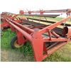 Image 6 : Massey-Furguson Pull-Type Swather - 16ft - Canvasses