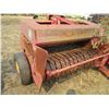Image 4 : Massey-Ferguson #9 Square Baler