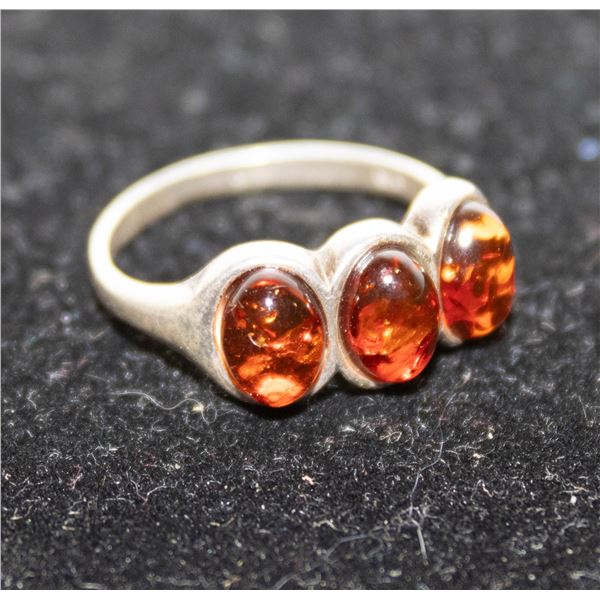 AMBER STYLE SILVER RING SIZE 6