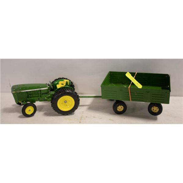 ERTL JOHN DEERE TRACTOR & TRAILER METAL 1/16 1:16