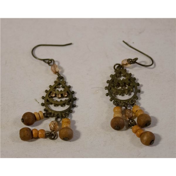 PAIR OF BRASS DANGLE EARRINGS