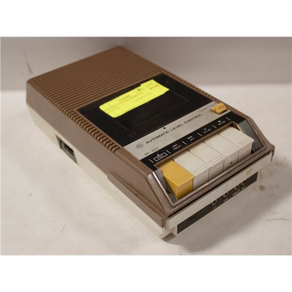 VINTAGE TAPE RECORDER NO ADAPTER