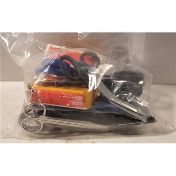 BAG BANDAGE SCISSORS AND BLADES