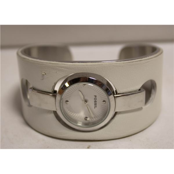 ESTATE FOSSIL WHITE BANGLE WATCH-ESTATE