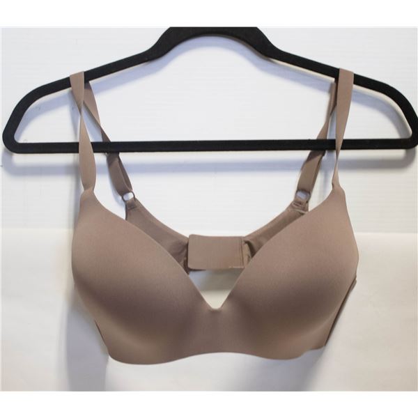 NEW UNI QLO WIRELESS BRA 38/40 B C