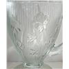Image 2 : 32) VINTAGE, DEPRESSION ERA GLASS PITCHER WITH AN