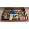 Image 1 : BOX OF HOCKEY CARDS & TOYS