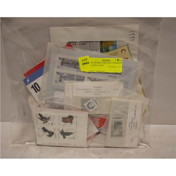 LOT OF MINT VINTAGE CANADIAN STAMPS ASSTD