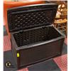 Image 1 : SUNCAST STORAGE CHEST