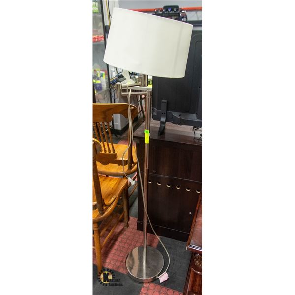 FLOOR LAMP