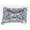Image 1 : NEW STAR NIGHT PET BED 20 X 29 INCHES
