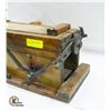 Image 2 : ANTIQUE WOOL CARDER SHEEP WOOL CARDER