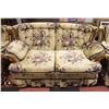Image 2 : VINTAGE 3PCS LIVING ROOM SET FLOWER PATTERN