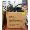 Image 1 : LARGE BUNDLE OF CLOTHING HANGERS