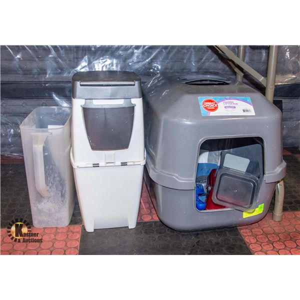 CAT LITTERBOX WITH SOME ACCESSORIES