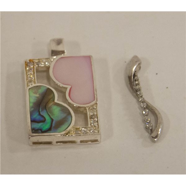 PAIR OF 925 SILVER PENDANTS IN GIFT BOX