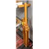 Image 1 : ARTIST'S EASEL