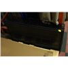 Image 1 : DOG KENNEL WITH DIVIDER AND TRAY