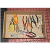 Image 1 : FLAT OF MISC PLIERS AND CUTTERS