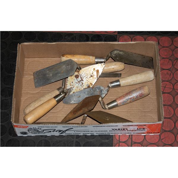 FLAT OF ASSORTED VINTAGE BRICK LAYERS