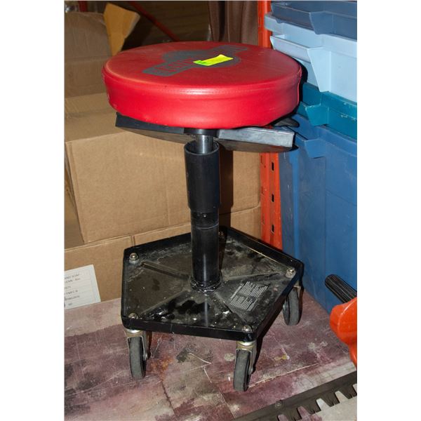 MOTO MASTER ADJUSTABLE GARAGE SWIVEL CHAIR