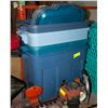 Image 1 : LOT OF RUBBERMAID TOTES & LIDS