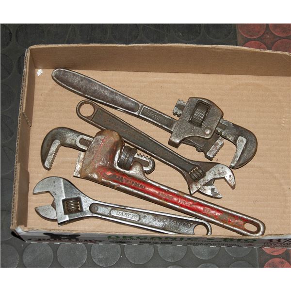 FLAT OF ADJUSTABLE WRENCHES FORGED STEEL